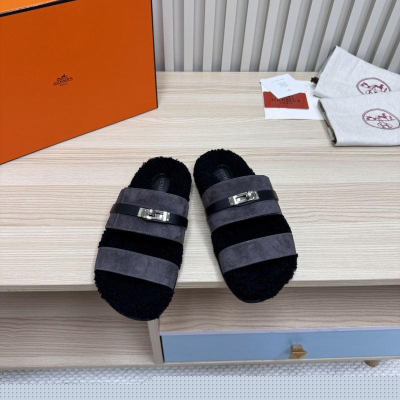 H**mes slippers